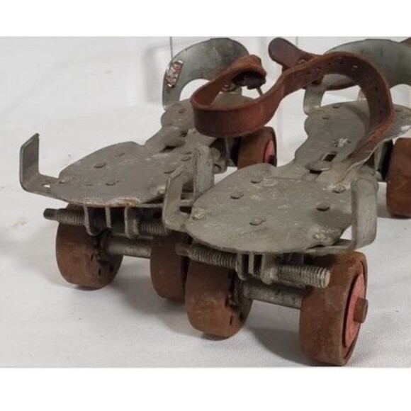 Union #5 Vintage 1960’s Metal Sidewalk Roller Skates - Picture 6 of 6